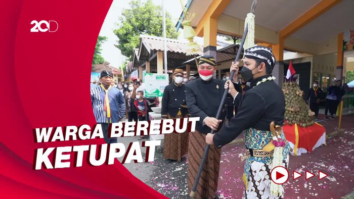 Momen Puncak Grebek Syawalan di Solo Zoo