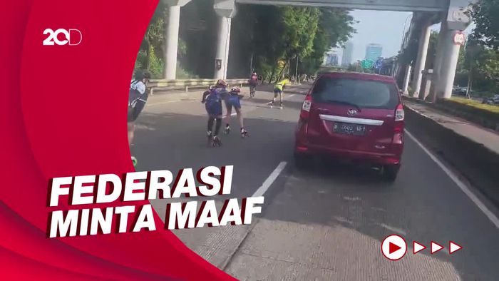 Viral Rombongan Pesepatu Roda Latihan di Tengah Jalan Gatot Subroto