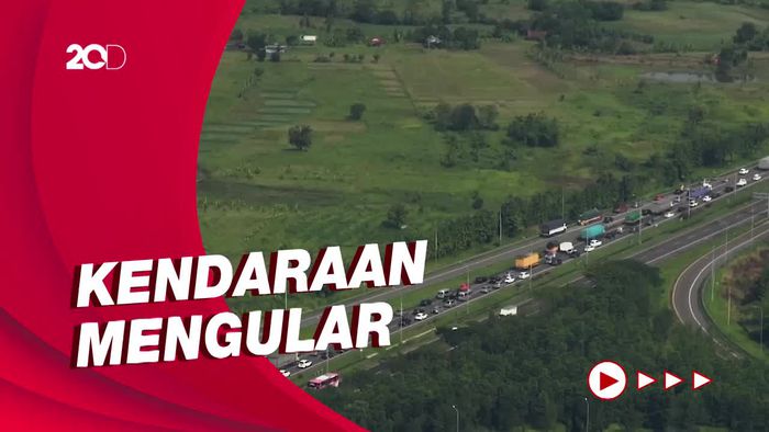 Penampakan dari Udara, Arus Balik di Tol Cipali Macet