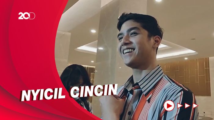 Bantah Putus, Al Ghazali Tegaskan Sudah Siapkan Cincin Pernikahan