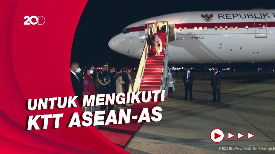 Momen Jokowi dan Iriana Tiba di Washington DC