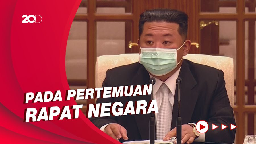 Penampilan Kim Jong Un Bermasker Usai Korut Konfirmasi Kasus Covid-19