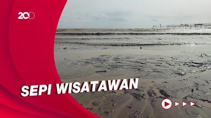Penampakan Pantai Karoeng Pandeglang yang Sarat akan Lumpur