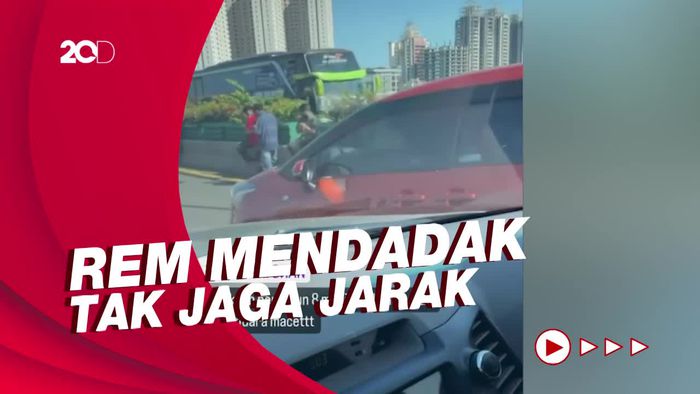 8 Mobil Terlibat Tabrakan Beruntun di Tol Ancol Jakut