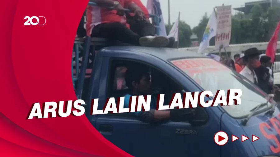 Massa May Day Geser ke GBK, Jalan Gatsu Kembali Dibuka