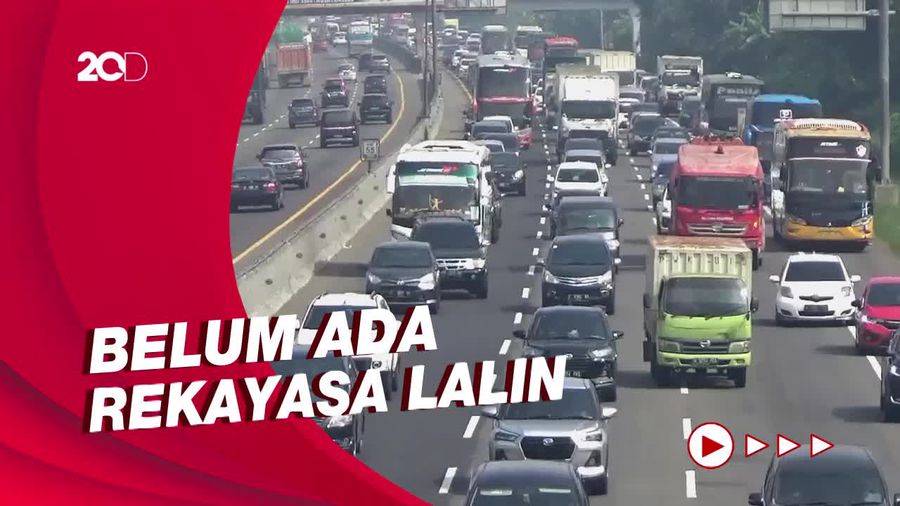 Lalin di Tol Jakarta-Cikampek Padat Merayap