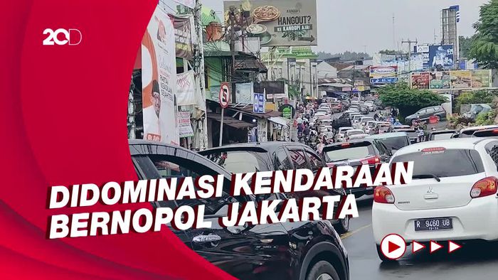 One Way dari Puncak ke Arah Jakarta Berlaku, Lalin Pasar Cisarua Macet!