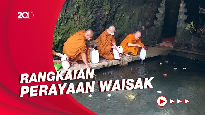 Air Berkah dari Umbul Jumprit Temanggung Siap Dibawa ke Candi Mendut
