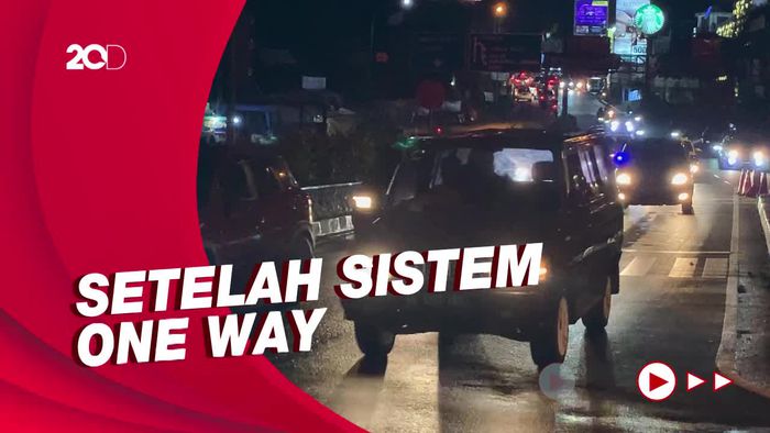 Kondisi Lalin di Simpang Gadog Ramai Lancar Malam Ini