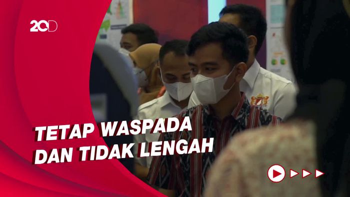 Pelonggaran Aturan Pakai Masker, Gibran: Tunggu Instruksi Gubernur