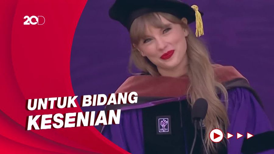 Momen Taylor Swift Raih Gelar Doktor Kehormatan dari NYU