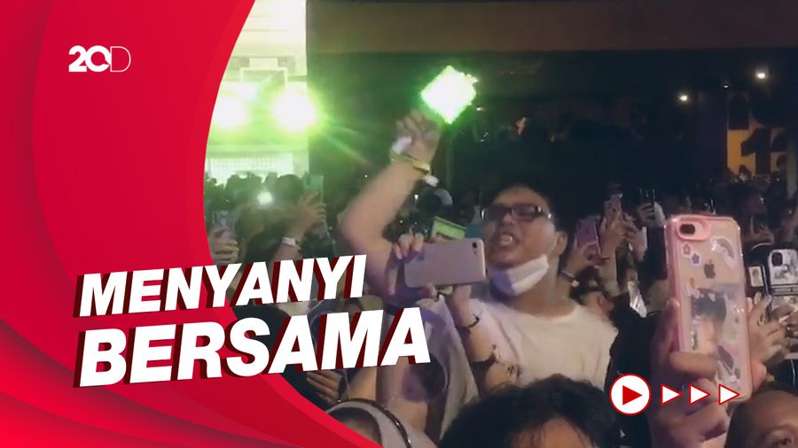 Keseruan Nobar NCT Dream di Grand Launching Allo Bank dari Outdoor Stage