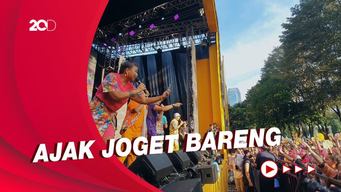 Galau Sambil Nyayi Bareng DMasiv-Project Pop di Allo Bank Festival 2022