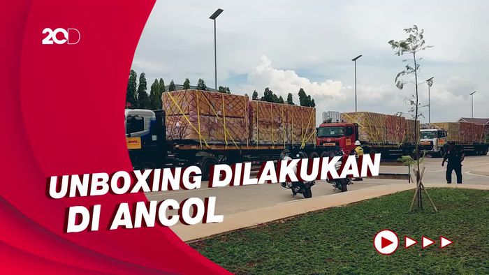 Mobil Balap Formula E Tiba di Jakarta