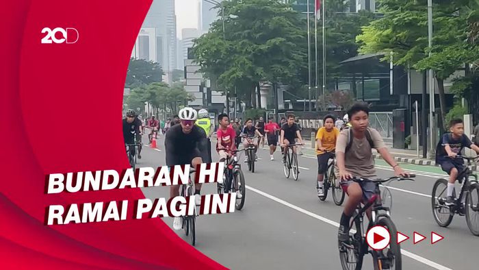 CFD Digelar Lagi, Warga Ramai Olahraga di Bundaran HI