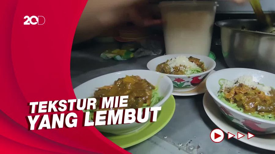 Sensasi Menikmati Mie Pangsit Ijo di Parepare