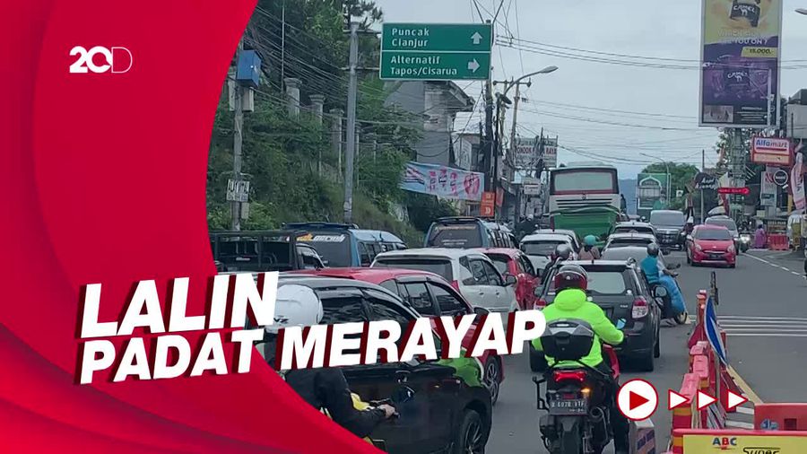 Lalu Lintas di Simpang Gadog Arah Puncak Padat