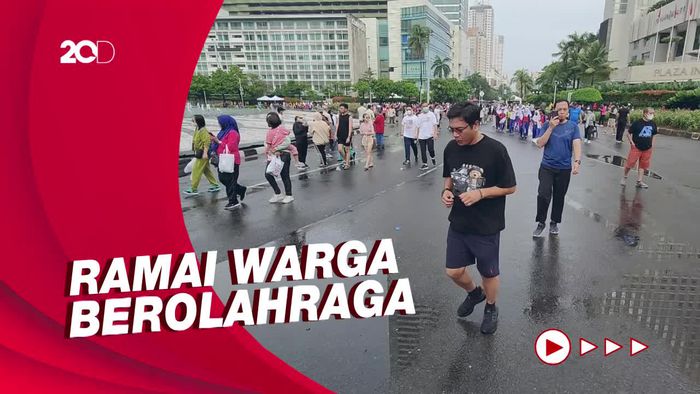 Antusiasme Warga Ikut CFD di Bundaran HI Meski Cuaca Mendung