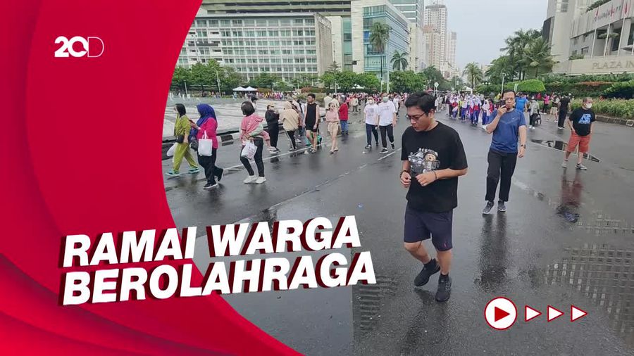 Antusiasme Warga Ikut CFD di Bundaran HI Meski Cuaca Mendung