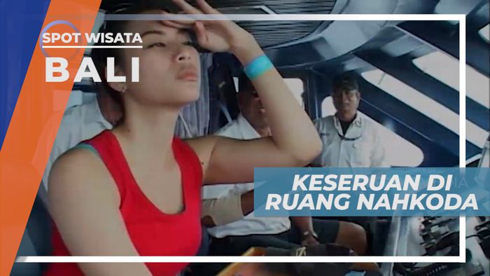 Menikmati Perjalanan Menuju Nusa Lembongan dari Ruang Nahkoda