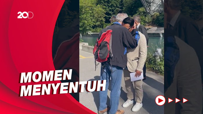 Saat Ridwan Kamil Dipeluk Heinrich, Penolong Adik Eril dari Sungai Aare