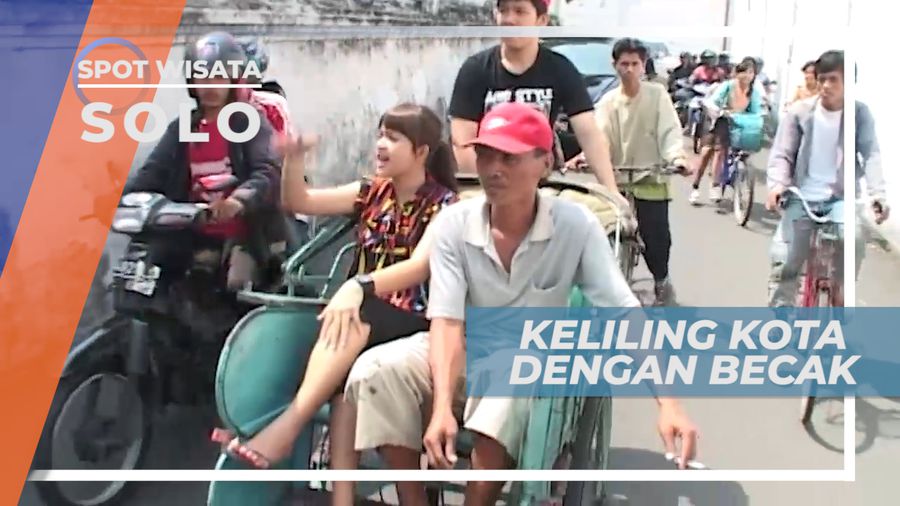 Asiknya Berkeliling Alun-alun Kota Solo Dengan Naik Becak, Solo