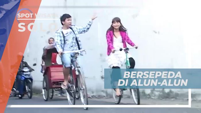 Bersepeda Menikmati Suasana Sejuk Kawasan Alun-alun Solo