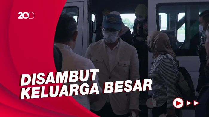 Momen Ridwan Kamil dan Keluarga Tiba di Bandara Soetta