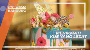 Kue Tart Mini dengan Topping Warna-warni, Bandung