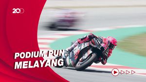 Saat Aleix Espargaro Kecele Buru-buru Selebrasi, Padahal Belum Finis