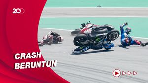 Chaos di Tikungan Pertama: Bagnaia-Nakagami Jatuh, Rins Terpental