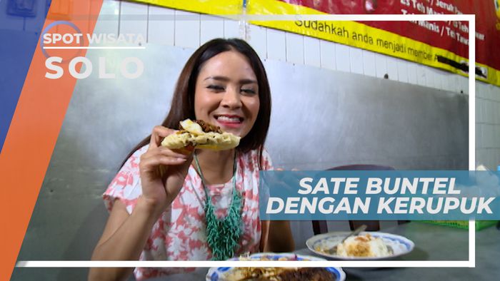 Kerupuk, Makanan Pelengkap Santap Sate Buntel, Solo