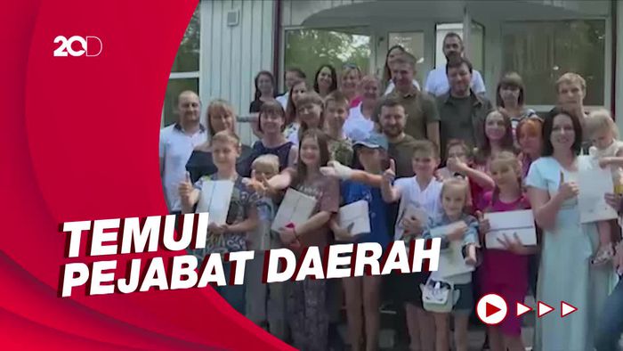Zelenskiy Keluar Kota Kiev Kali Kedua, Keliling Kota di Donbas