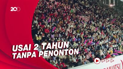 Kala Penonton Istora Bakar Semangat Hendra/Ahsan untuk Menang