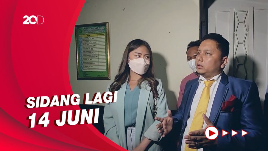 Nicholas Sean Tak Hadir, Sidang Ayu Thalia Ditunda