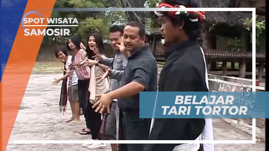 Belajar Tari Tortor di Desa Simamindo Samosir Sumatera Utara