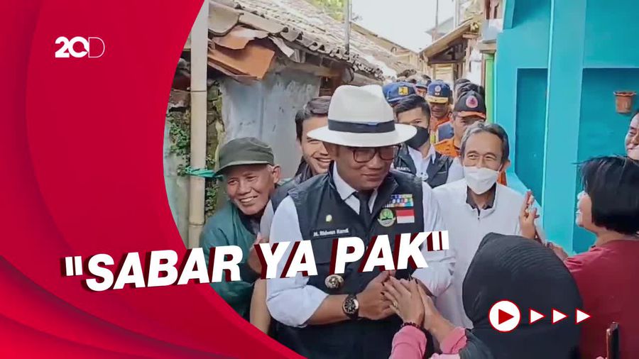 Ridwan Kamil Tinjau Korban Banjir Ciwidey, Warga Ucapkan Belasungkawa
