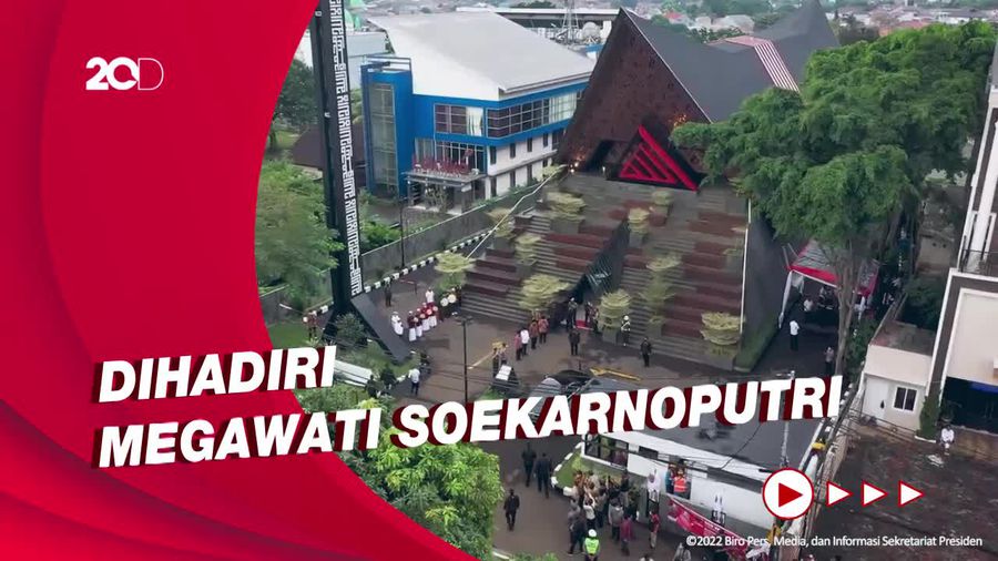 Jokowi Resmikan Masjid At-Taufiq, Kenang Taufiq Kiemas Sosok Religius