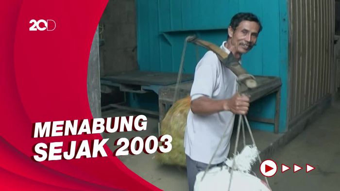 Nabung Bertahun-tahun, Kuli Panggul di Jateng Akhirnya Pergi Haji