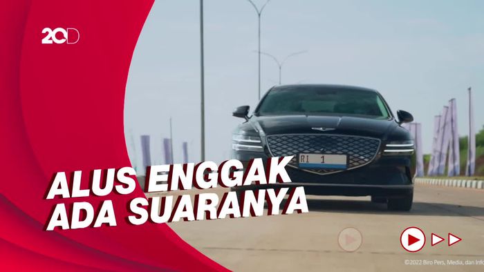 Jokowi Naik Mobil Listrik Genesis yang Bakal Dipakai di KTT G20