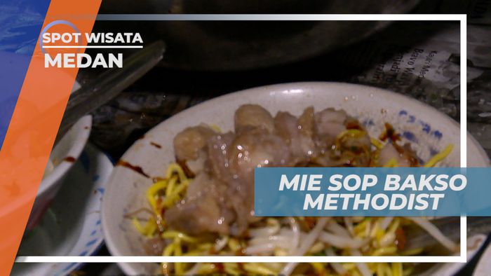 Mie Sop Bakso, Disajikan Dengan Potongan Daging Sapi Berukuran Besar, Medan