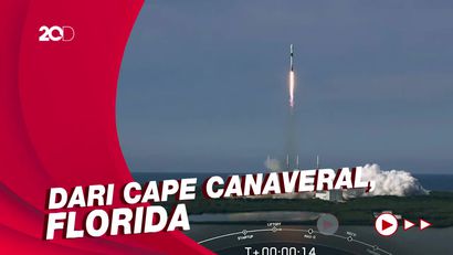 Detik-detik SpaceX Luncurkan Satelit Komunikasi Mesir