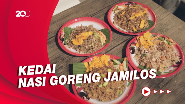 Gurih Sedapnya Nasi Goreng Gerobak Milik Ibnu Jamil