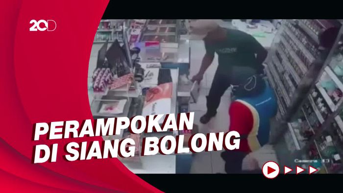 Detik-detik Kawanan Rampok Berpistol Gasak Minimarket di Jaktim