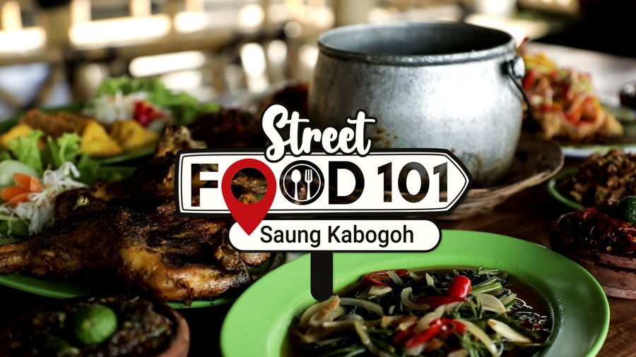 Rumah Makan Lesehan di Pinggir Sawah Karawang