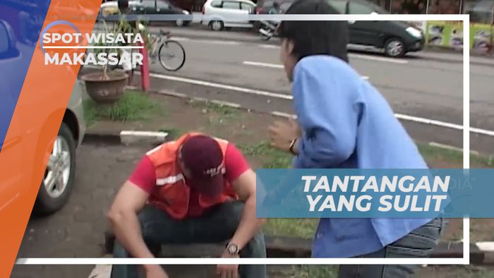 Pantai Losari, Menghibur Pengunjung Dengan Bernyanyi, Makassar 