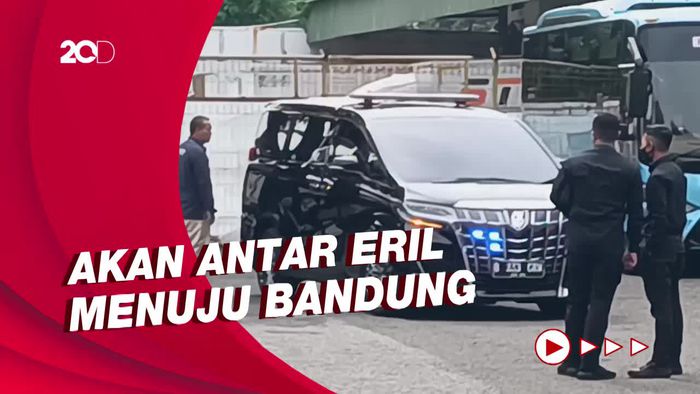 Mobil Jenazah Eril Tiba di Terminal Kargo Bandara Soekarno-Hatta