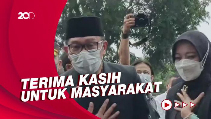 Ridwan Kamil Membungkuk Terima Kasih Sebelum Jenazah Eril Dibawa ke Bandung