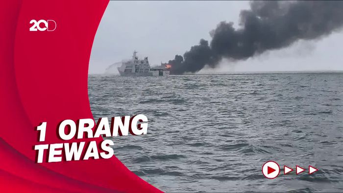 Terbakarnya Bintang Surya di Perairan Karimun