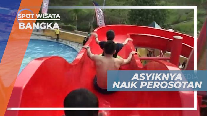 Serunya Meluncur Bermain Perosotan di Waterboom, Bangka